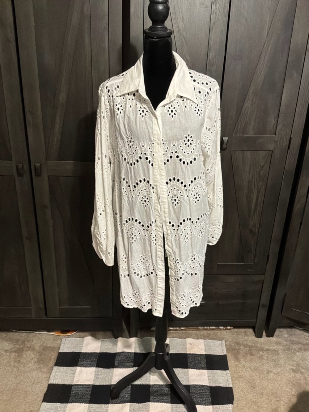 Adiva White Eyelet Button-Up Shirt